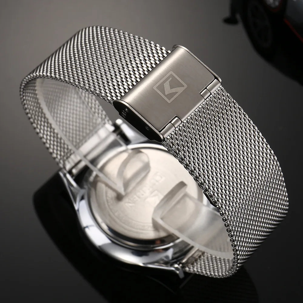 Curren 8231 Elegante y Práctico